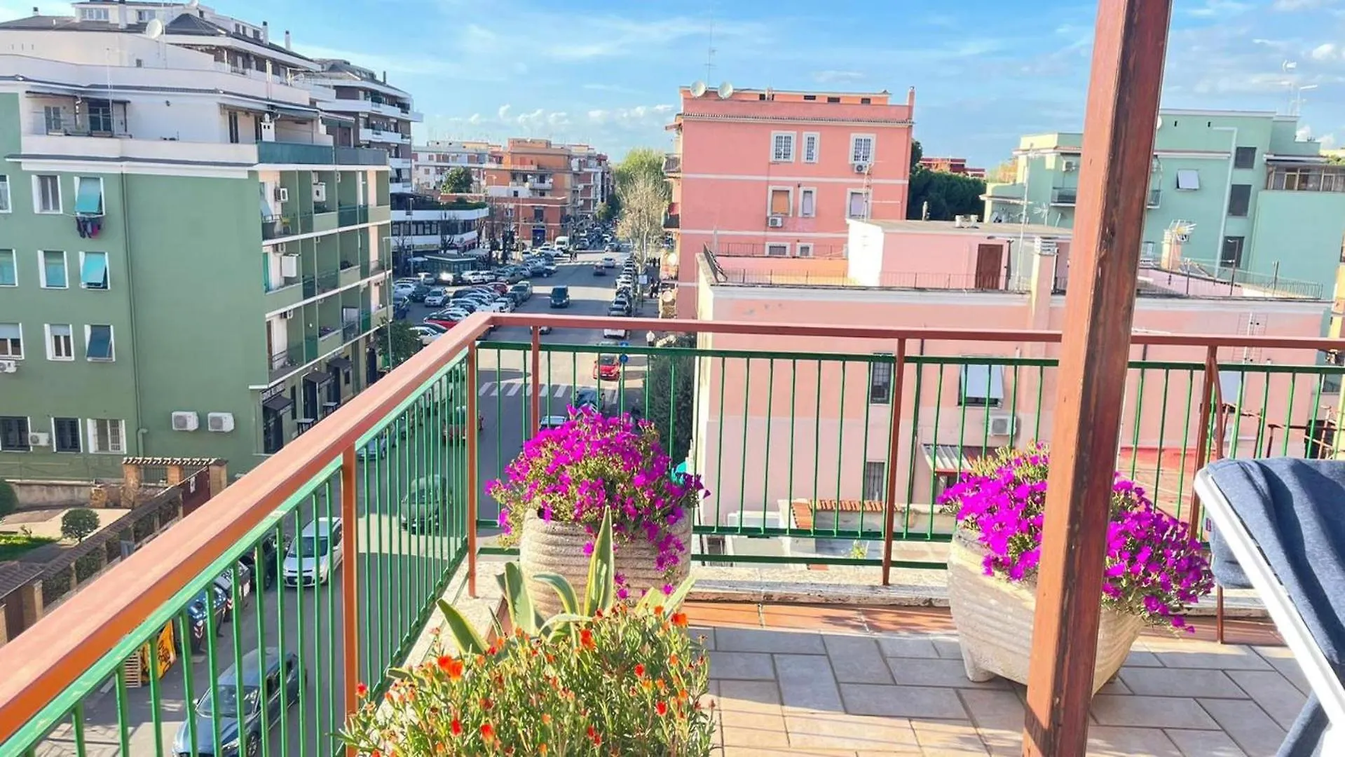 Panoramic And Bright Penthouse Is Waiting For You contacts